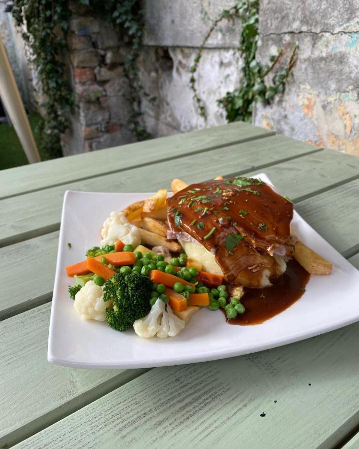 Bed and Breakfast The Bailey Gastro Bar Athlone Esterno foto